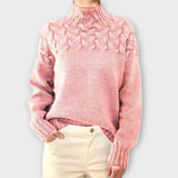 Eva - Damenpullover mit detailliertem Zopfmuster