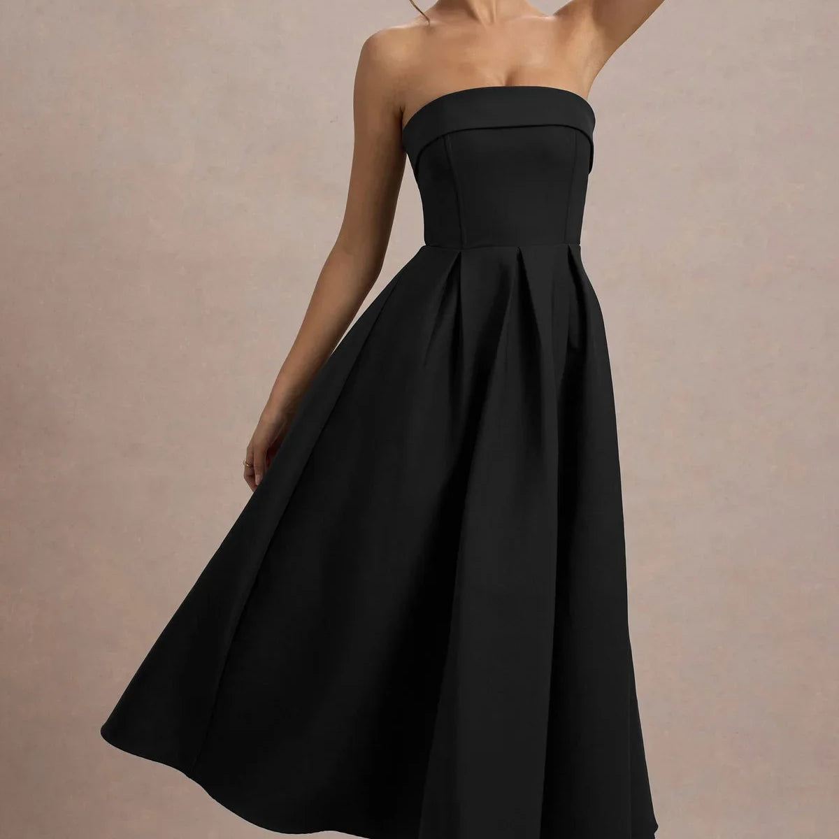 ANNE | Stilvolles Midi-Kleid mit Schulterfreiem Ausschnitt