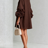 Freja | Elegantes Minikleid mit Puffärmeln, Blumenknöpfen und Blumenmanschetten