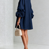 Freja | Elegantes Minikleid mit Puffärmeln, Blumenknöpfen und Blumenmanschetten
