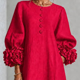 Maja | Rubinrotes Midikleid mit Puffärmeln, Blumenknöpfen und Blumenmanschetten