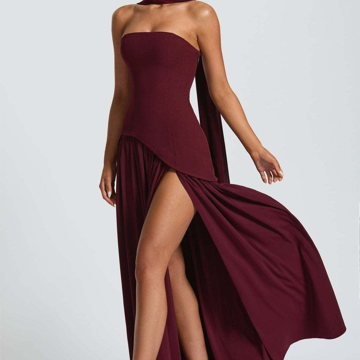 LINA | Trägerloses Maxikleid mit Hohem Schlitz