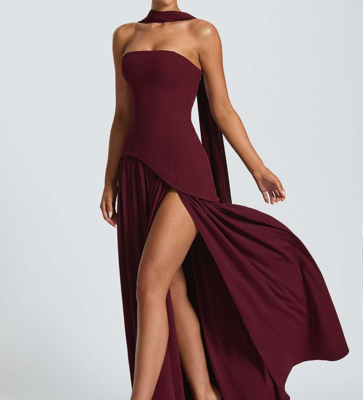 LINA | Trägerloses Maxikleid mit Hohem Schlitz