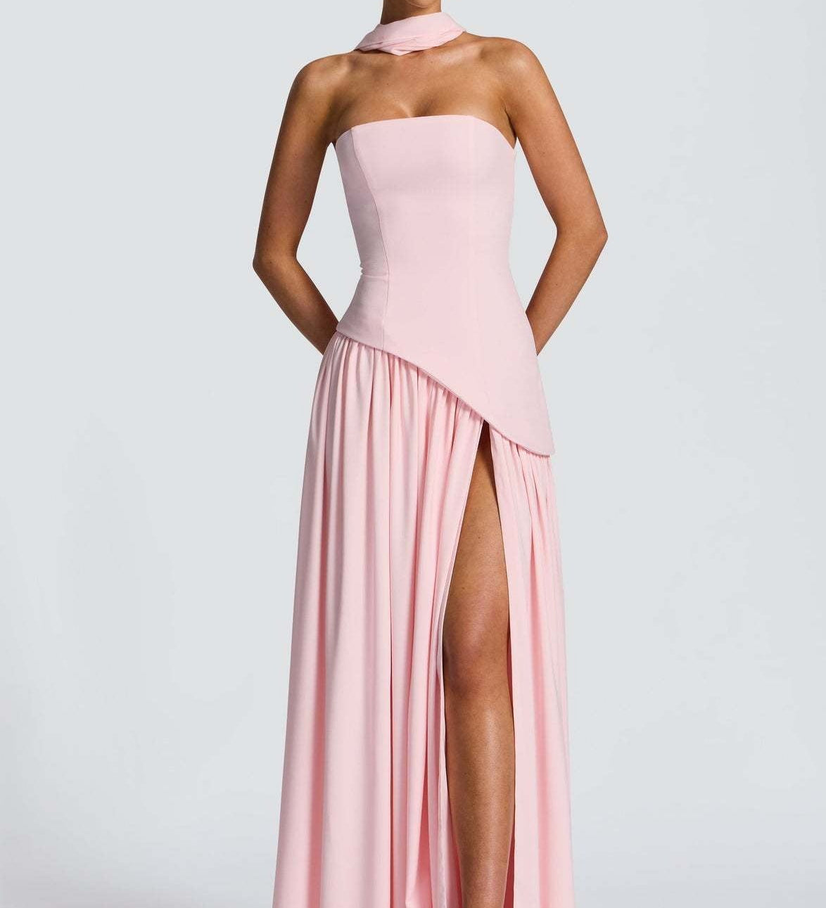 LINA | Trägerloses Maxikleid mit Hohem Schlitz