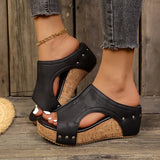 Emmie™ Genoppte Wedge-Sandalen