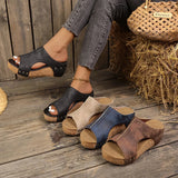 Emmie™ Genoppte Wedge-Sandalen